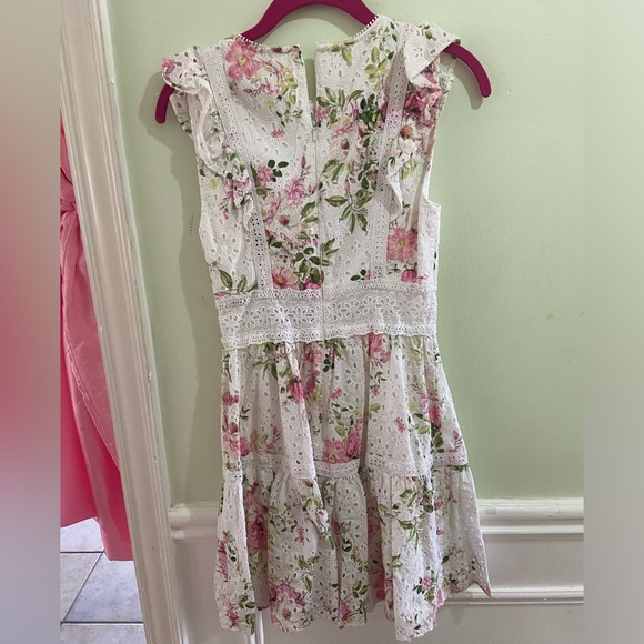 2/$45 White & floral ever new dress ❤️❤️ - Picture 2 of 3